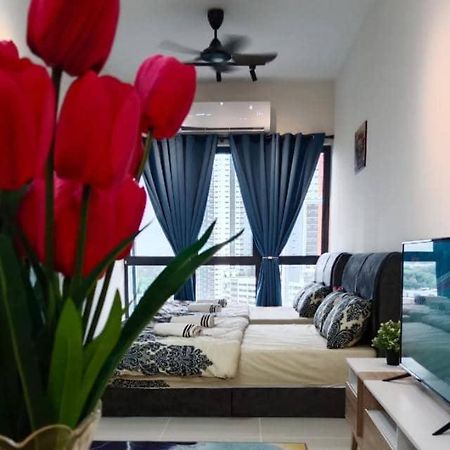 Tulip Touch Homestay Kota Warisan Klia Sepang Exteriér fotografie